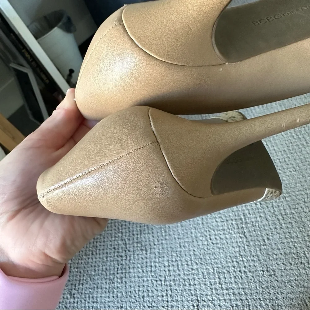 BCBGeneration Tan Snakeskin Animal Print Pointed Toe Leather Pump Heels